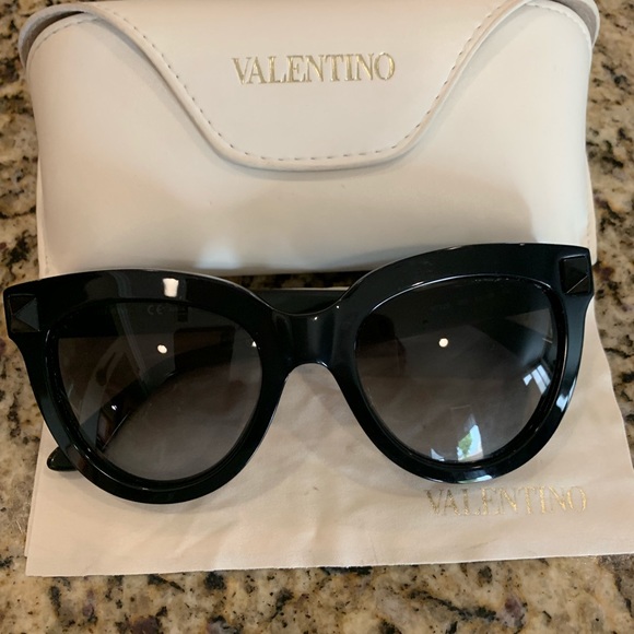 Valentino Accessories - Valentino sunglasses